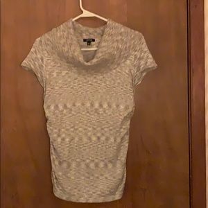 Short sleeve sweater